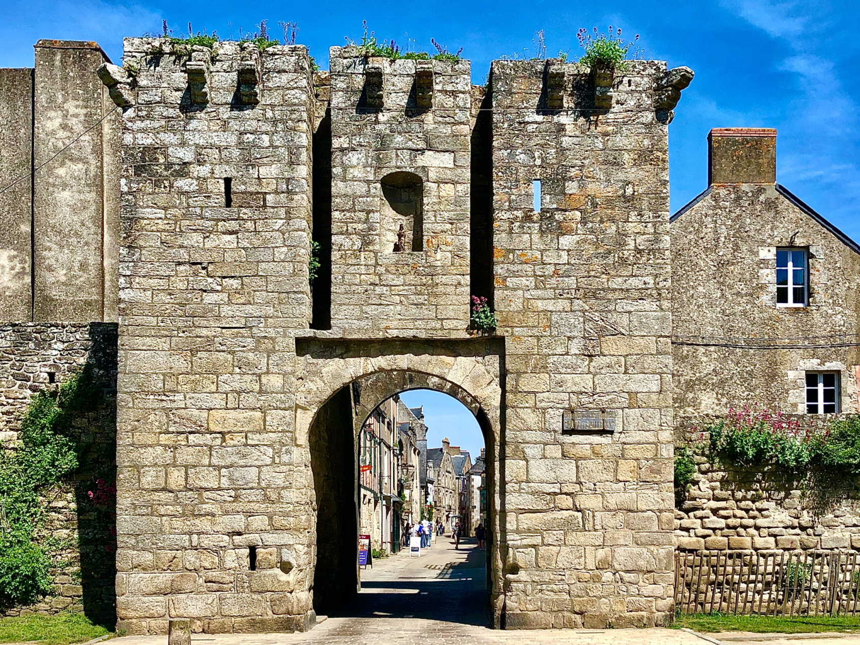 Een middeleeuwse poort waarachter je veilig bent.